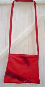 Håndlavet taske  med rød slangeskind